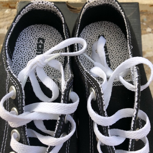 Converse - Picture 3 of 4